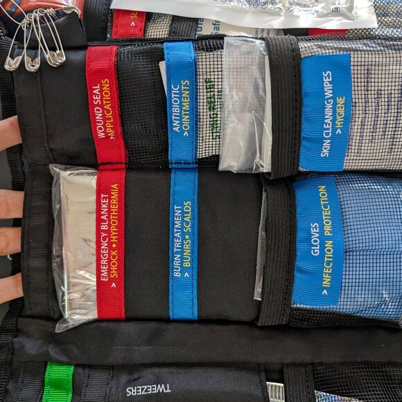 NWT Best First Aid Kits - Large Bag (250 Pieces Set) Comprehensive - Picture 8 of 16